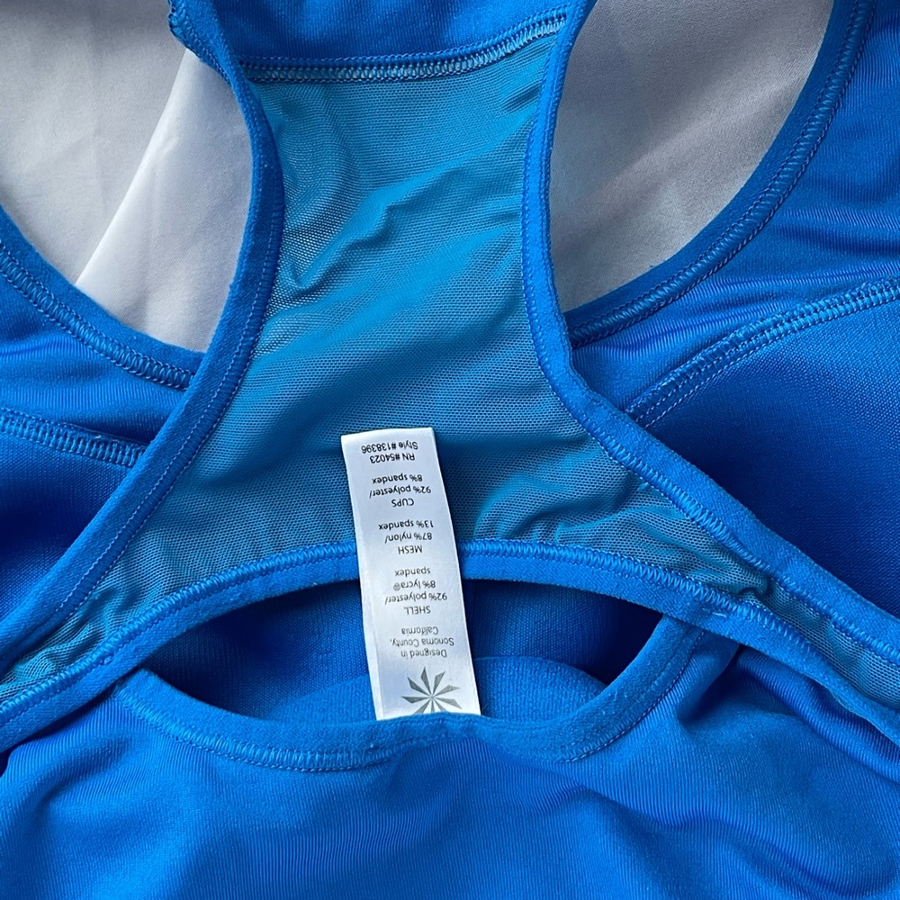 Athleta sports top with bra